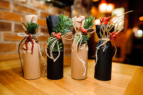 Christmas Crafting Holly Wine Bottles Wrapping Creative Craft